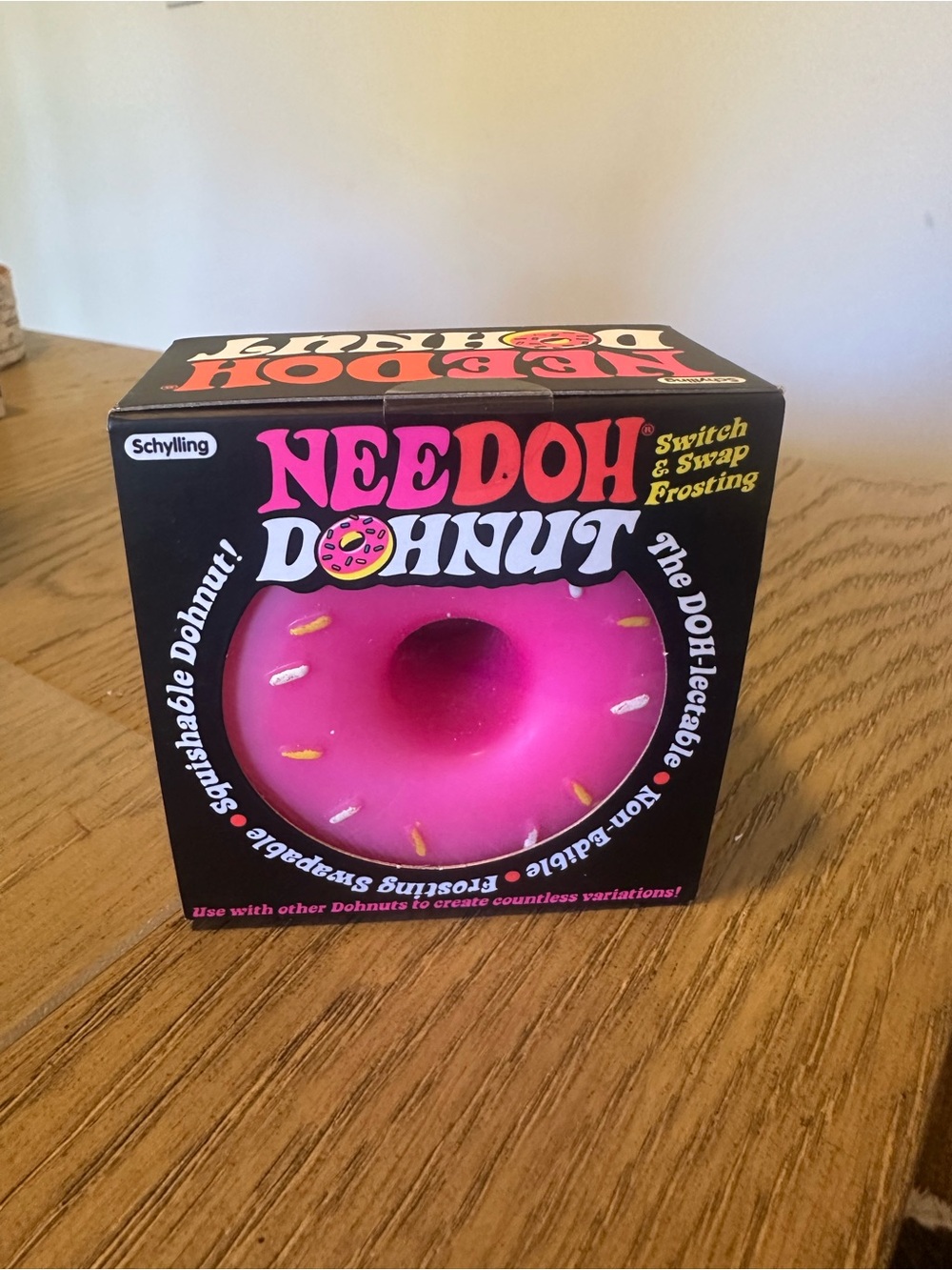 NeeDoh DohNut Pink Donut Squishy – Switch & Swap Frosting – New in Box